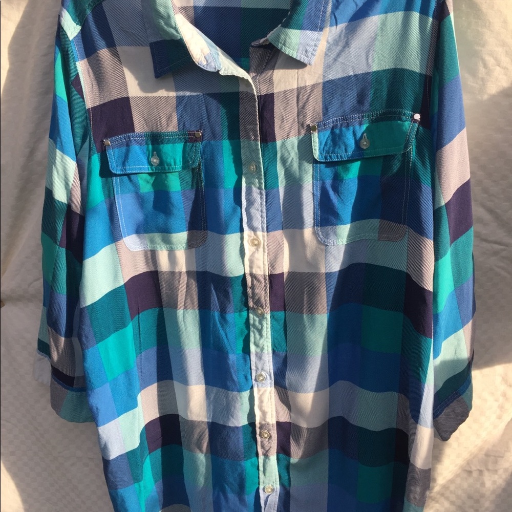 Avenue blue plaid blouse 22/24